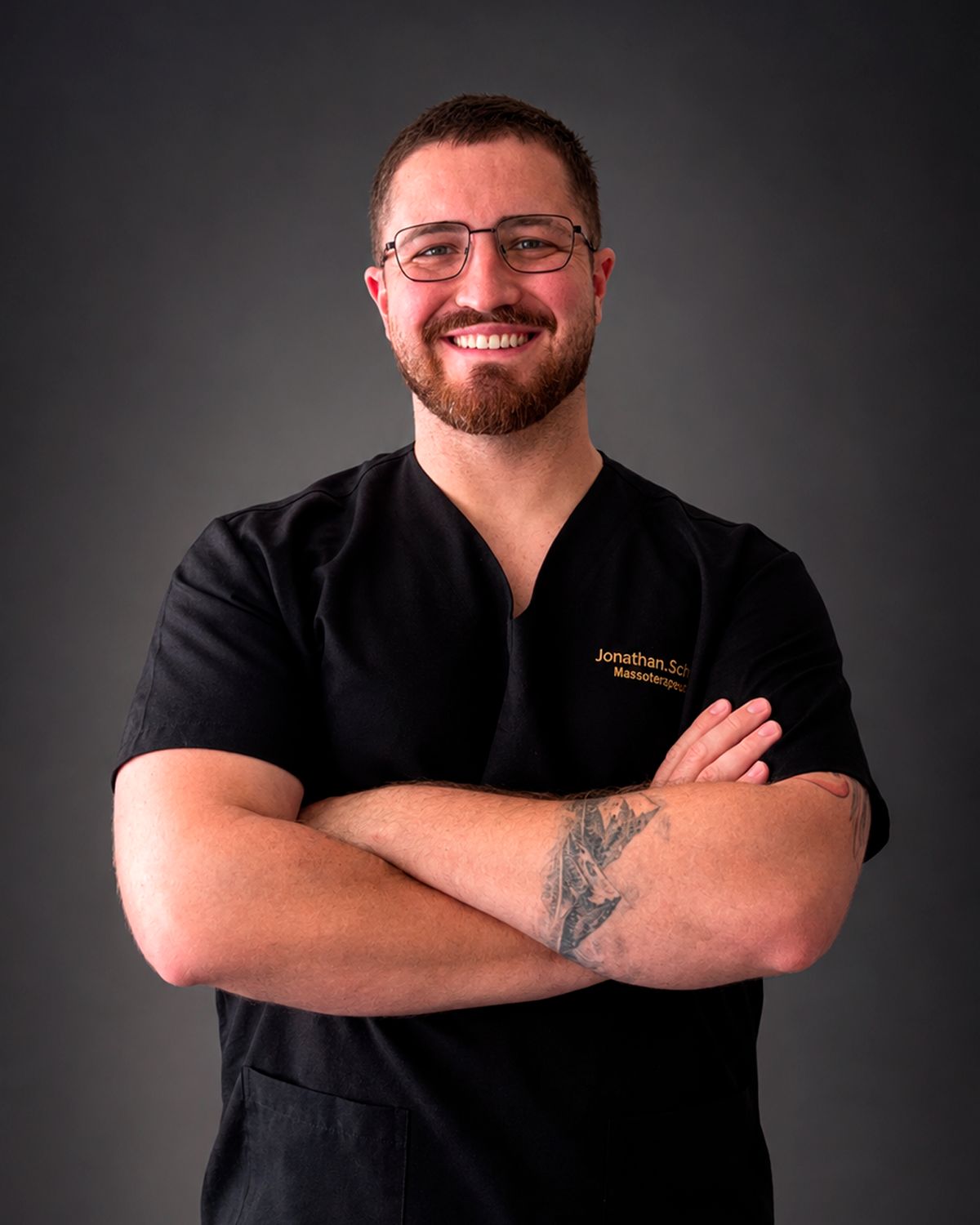 Retrato de Jonathan Schafer, massoterapeuta esportivo